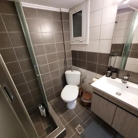 Metropole Vibe By Goldenland